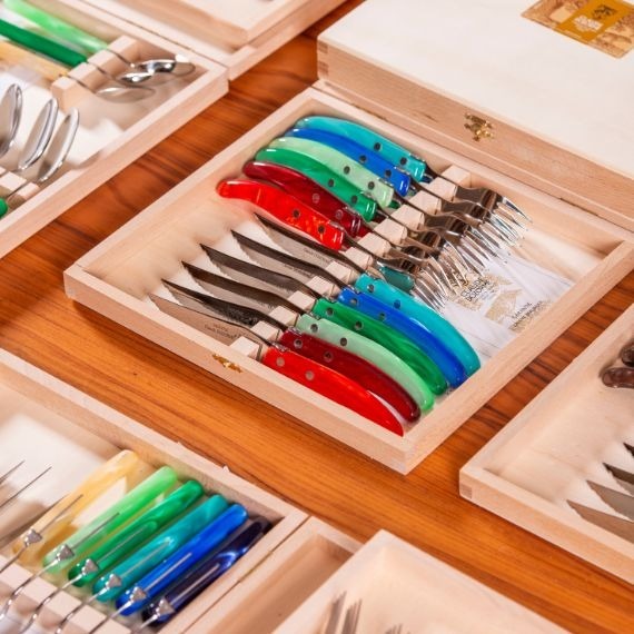 Caixa com 6 Garfos de Mesa Claude Dozorme Laguiole Coloridas