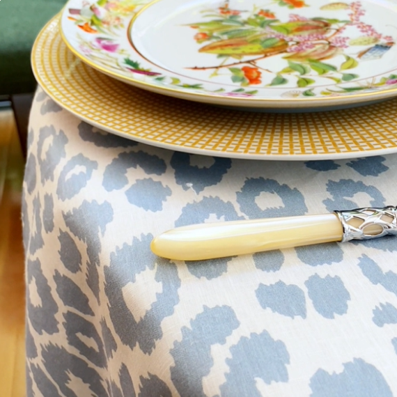 Toalha de Mesa Leopard Azul 1,80x3,30 Linho Matouk