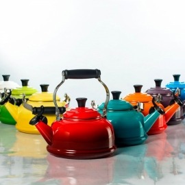 Chaleira com Apito Azul Caribe Le Creuset