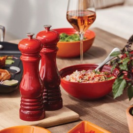 Conjunto de Moedores Sal e Pimenta Vermelho Le Creuset